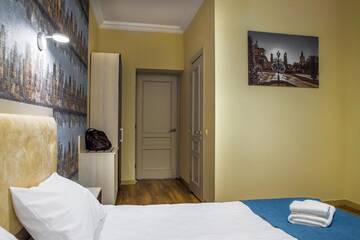 Фото номера Номер с кроватью размера «king-size» Апарт-отели Mini Hotel Barvy Lvova on Hnatyuka St. г. Львов 7