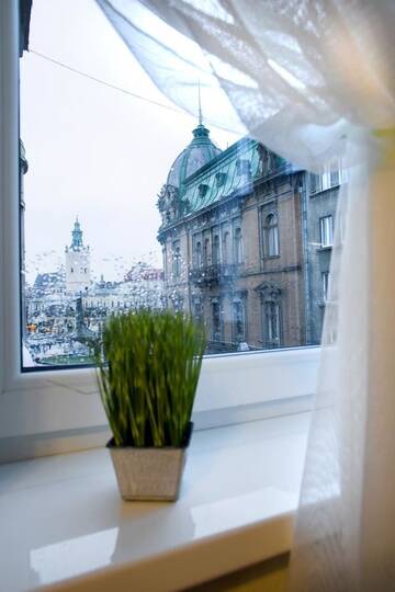 Фото номера Номер с кроватью размера «king-size» Апарт-отели Mini Hotel Barvy Lvova on Hnatyuka St. г. Львов 5