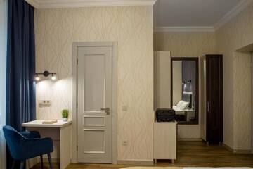Фото номера Двухместный номер Делюкс с 1 кроватью и ванной Апарт-отели Mini Hotel Barvy Lvova on Hnatyuka St. г. Львов 41