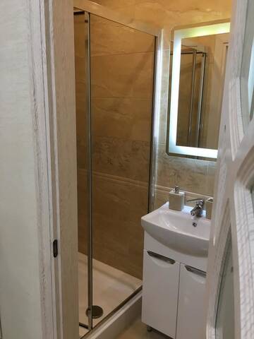 Фото номера Апартаменты с 1 спальней Апартаменты DELUXE APARTMENT VESELA 5 г. Львов 44