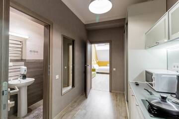 Фото номера Улучшенные апартаменты Апарт-отели Opera Passage Apart Hotel г. Львов 2