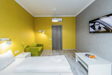 Фото номера Улучшенные апартаменты Апарт-отели Opera Passage Apart Hotel г. Львов 3