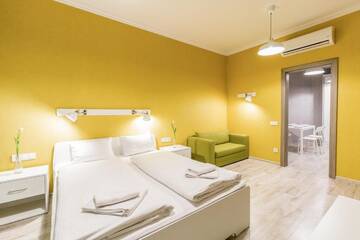 Фото номера Улучшенные апартаменты Апарт-отели Opera Passage Apart Hotel г. Львов 4