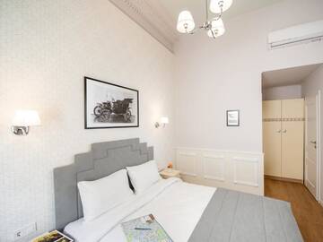 Фото номера Стандартный номер с кроватью размера &quot;king-size&quot; Отель Art Deco Central Rooms г. Львов 6