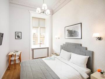Фото номера Стандартный номер с кроватью размера &quot;king-size&quot; Отель Art Deco Central Rooms г. Львов 4