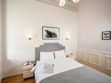 Фото номера Стандартный номер с кроватью размера &quot;king-size&quot; Отель Art Deco Central Rooms г. Львов 3