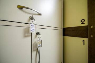 Фото номера Кровать в общем 4-местном номере для мужчин и женщин Хостелы Ostriv Hostel г. Львов 7