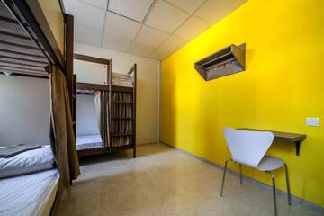 Фото номера Кровать в общем 6-местном номере Хостелы Ostriv Hostel г. Львов 5