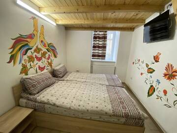 Фото номера Cемейный номер с собственной ванной комнатой Хостелы Etno Hostel г. Львов 4