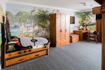 Фото номера Улучшенный семейный номер Отель Hotel Rafael г. Львов 5