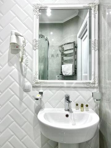 Фото номера Двухместный номер с 1 кроватью Отель Opera Center Hotel г. Львов 7