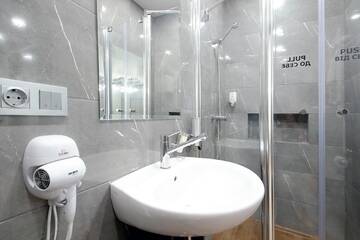 Фото номера Люкс с 2 спальнями Апартаменты Old City Center Lviv г. Львов 18