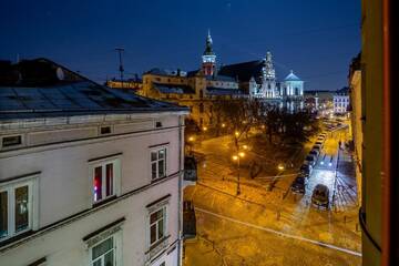 Фото номера Апартаменты с 2 спальнями Апартаменты Apartment "EASY" - perfect location to explore Lviv г. Львов 18