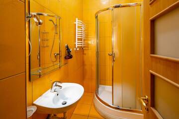 Фото номера Апартаменты с 2 спальнями Апартаменты Apartment "EASY" - perfect location to explore Lviv г. Львов 14