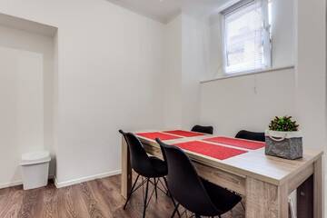 Фото номера Апартаменты с 2 спальнями Апартаменты Modern apartment in Lviv historic center. г. Львов 18