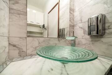 Фото номера Апартаменты с 3 спальнями Апартаменты Apartment Sova Lviv Center to 10 person г. Львов 21