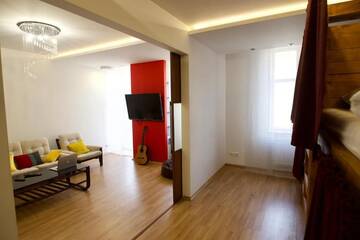 Фото номера Апартаменты с 3 спальнями Апартаменты Apartment Sova Lviv Center to 10 person г. Львов 33
