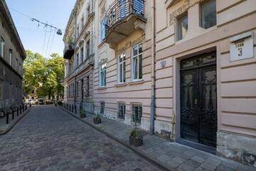 Фото номера Апартаменты с 2 спальнями Апартаменты 2 bedroom apartment Tykha street city center г. Львов 18
