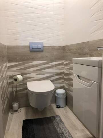 Фото номера Апартаменты с 3 спальнями Апартаменты Viktoriya Deluxe Apartment г. Львов 43