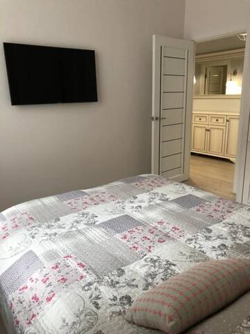 Фото номера Апартаменты с 3 спальнями Апартаменты Viktoriya Deluxe Apartment г. Львов 57