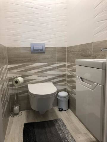 Фото номера Апартаменты с 3 спальнями Апартаменты Viktoriya Deluxe Apartment г. Львов 22