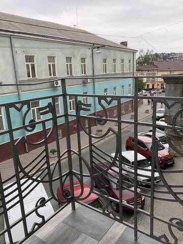Фото номера Апартаменты с 3 спальнями Апартаменты Viktoriya Deluxe Apartment г. Львов 31