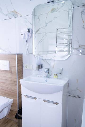 Фото номера Апартаменты с 1 спальней Апарт-отели Mini Hotel Barvy Lvova on Kostyushka St. г. Львов 20