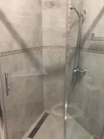 Фото номера Апартаменты с 2 спальнями Апартаменты APARTMENT ON CENTRE LVIV г. Львов 84