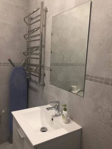 Фото номера Апартаменты с 2 спальнями Апартаменты APARTMENT ON CENTRE LVIV г. Львов 37