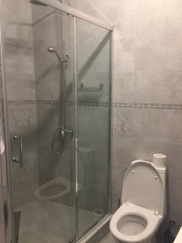 Фото номера Апартаменты с 2 спальнями Апартаменты APARTMENT ON CENTRE LVIV г. Львов 34