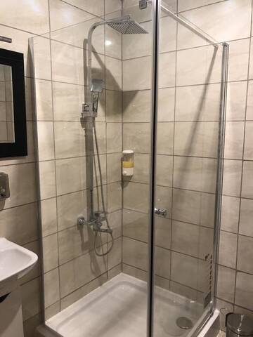 Фото номера Большой двухместный номер с 1 кроватью Апарт-отели El Mundo Apartments г. Львов 13