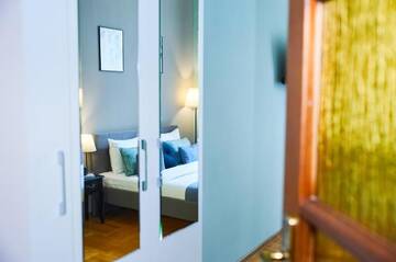 Фото номера Апартаменты Апартаменты Cozy Apartment in the center, 5mins from Opera г. Львов 45