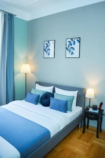 Фото номера Апартаменты Апартаменты Cozy Apartment in the center, 5mins from Opera г. Львов 33