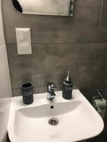 Фото номера Апартаменты с 1 спальней Апартаменты New Appartment-studio іn the center of Lviv г. Львов 16