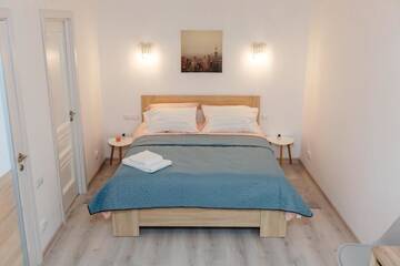 Фото номера Апартаменты с 2 спальнями Апартаменты High Castle view Apartment in center Lviv!!! г. Львов 49