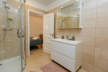 Фото номера Апартаменты с 2 спальнями Апартаменты High Castle view Apartment in center Lviv!!! г. Львов 37