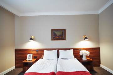 Фото номера Стандартный двухместный номер с 1 кроватью Отель Sherlock Holmes Boutique Hotel г. Львов 3