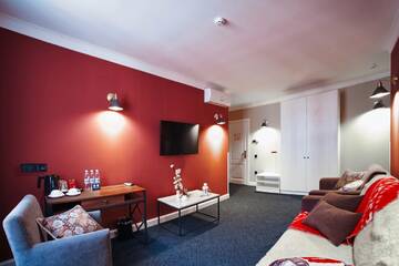 Фото номера Люкс с 2 спальнями Отель Sherlock Holmes Boutique Hotel г. Львов 4