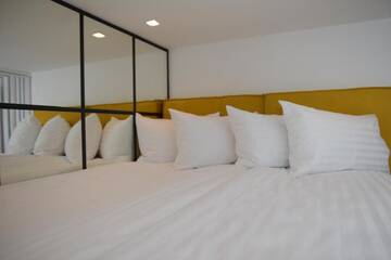 Фото номера Трехместный номер эконом-класса Апарт-отели Cities Gallery Apart-hotel г. Львов 10