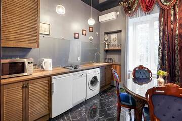 Фото номера Апартаменты с 3 спальнями Апартаменты Deluxe Leopolli, 3 rooms г. Львов 19